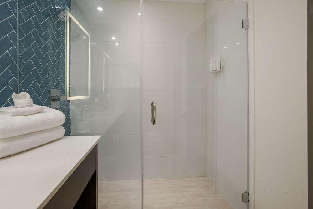 Quality Suites Lake Charles Downtown Exteriör bild